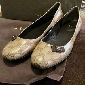 Gucci Women's Brown Ballet Flats